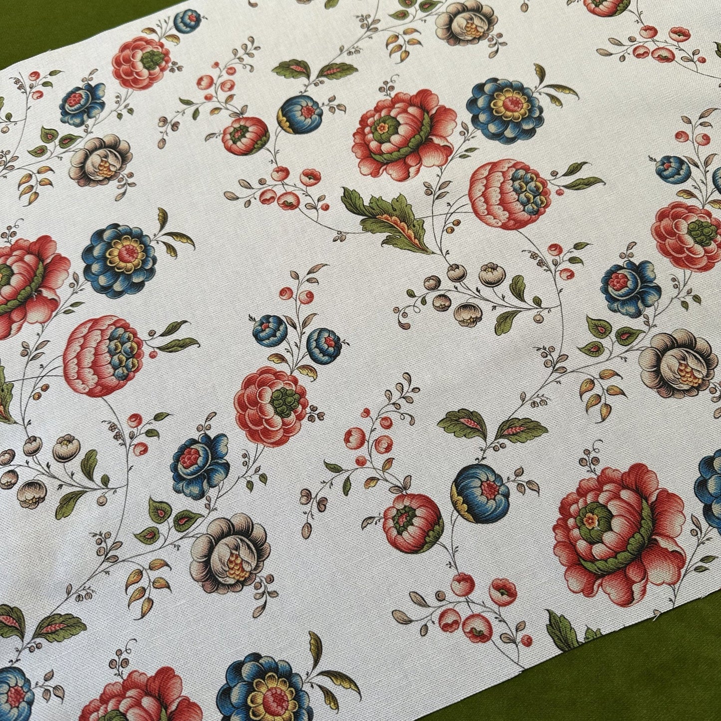 1760 Hedda Eleonora - Pillow Front